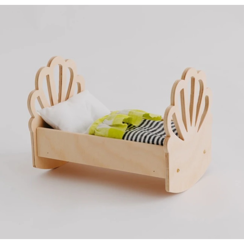 Shell Doll’s Cradle